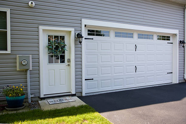24/7 Emergency Garage Door Panel Replacement experts in East End, AR